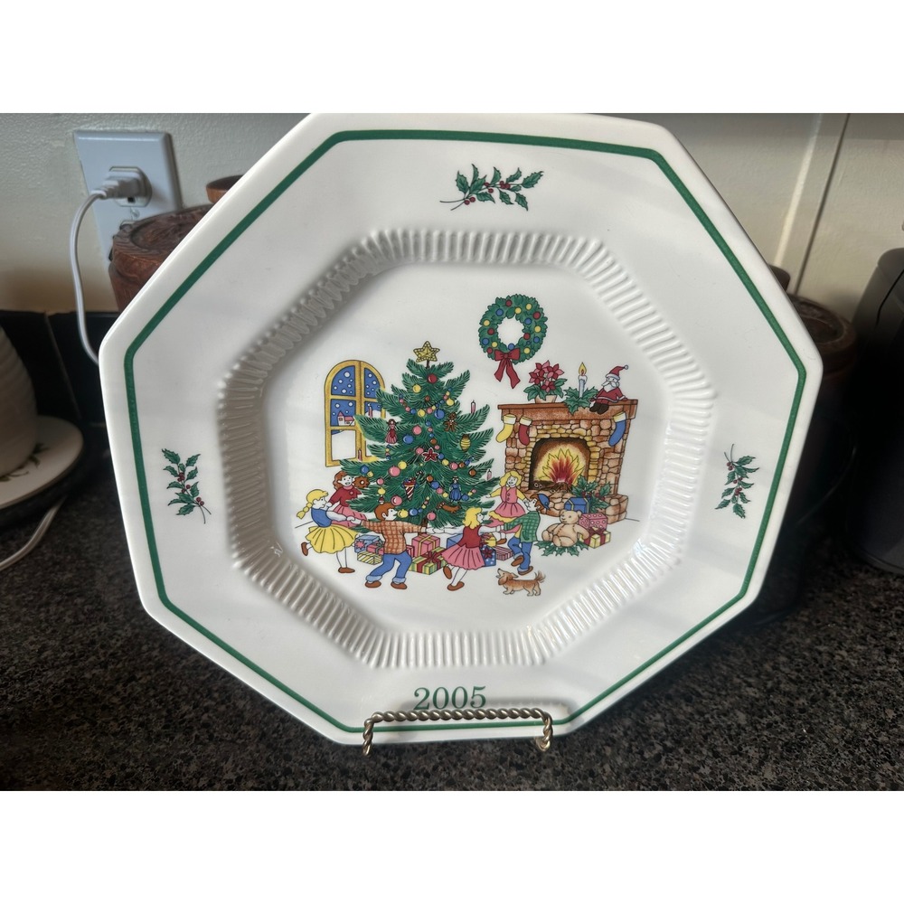 Nikko Christmastime 2005 Collector Plate Rocking Around The Christmas Tree Japan